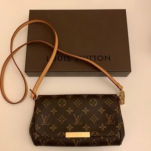 Louis Vuitton Favorite PM in Monogram